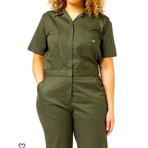 Amazing  Dickie's women's JUMPSUIT, size Medium (fits like 8/10)